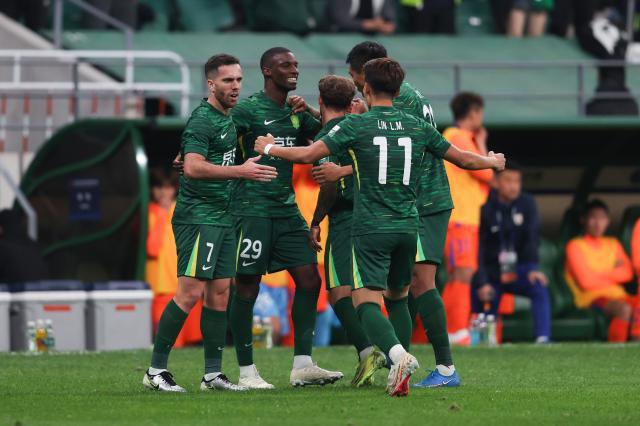 乐鱼中国官方网-6比1！国安提前过节 塞蒂恩希望能够延续精气神